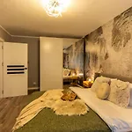 Charming With Parking - The Perfect Getaway