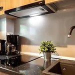Charming With Parking - The Perfect Getaway Apartamento *