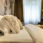 Charming With Parking - The Perfect Getaway