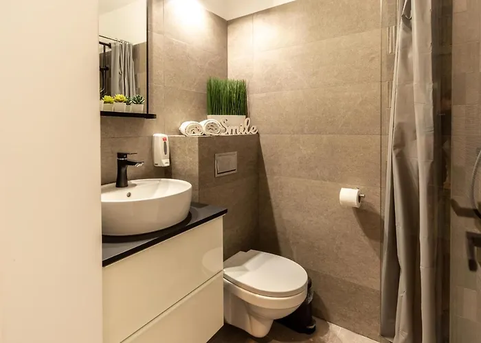 Apartament Charming With Parking - The Perfect Getaway *